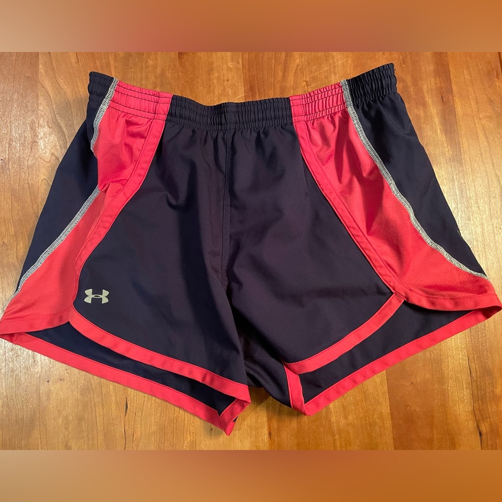 Under Armor - lined running shorts - Small